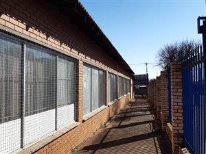 1260 m² Commercial space in Forest Hill