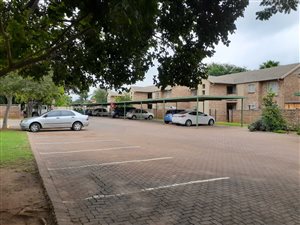 2 Bed Townhouse in Doornpoort and surrounds