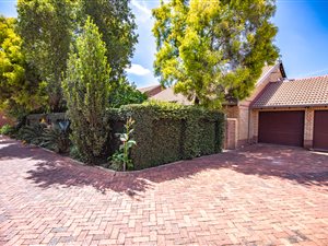 4 Bed Townhouse in Die Wilgers