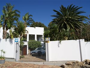 2 Bed House in Zonnebloem