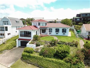 5 Bed House in Herolds Bay