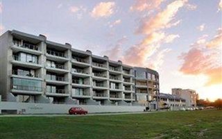 Loft in Humewood