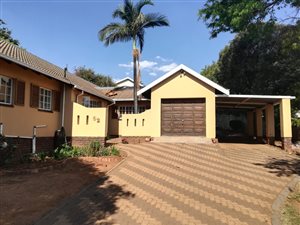 4 Bedroom House in Rietvalleipark