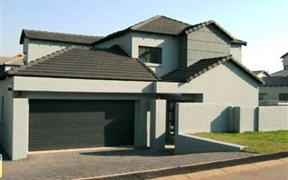 3 Bedroom House in Olympus