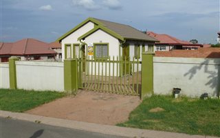 2 Bedroom House in Duvha Park