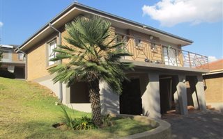 2 Bedroom Apartment in Three Rivers East