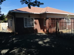 4 Bed House in Beaconsfield