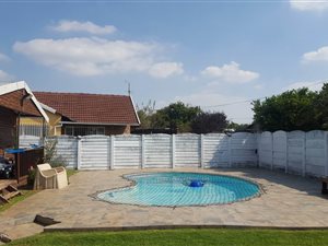 4 Bed House in Modder East