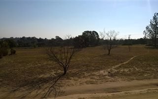 2.8 ha Land available in Crowthorne