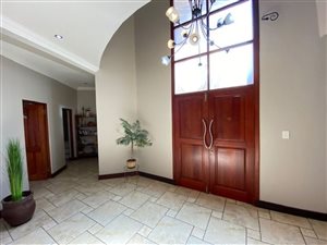 4 Bed House in Midfield Estate