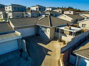 2 Bed Townhouse in Nahoon Valley