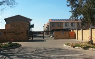 2 Bedroom Apartment in Vanderbijlpark CW5