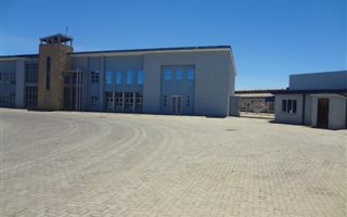1 m² Commercial space in Voorspoed