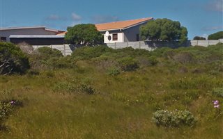 925 m² Land available in Kleinbaai