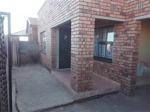 2 Bed House in Pimville