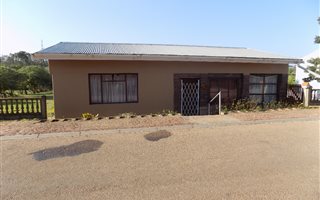 4 Bedroom House in Albertinia