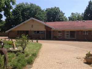 1.3 ha Smallholding in Vandermerweskroon
