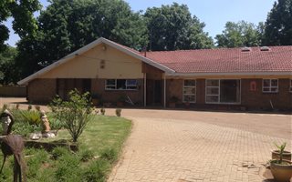 1.3 ha Smallholding in Vandermerweskroon