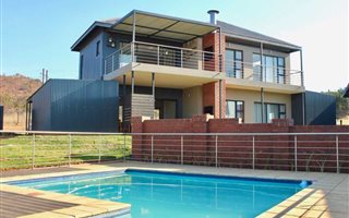 2 Bedroom House in Redstone Country Estate