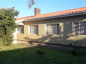3 Bed House in Levalia