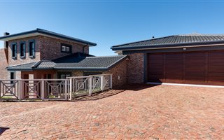 3 Bedroom House in Reebok