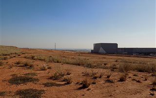 1 ha Land available in Chloorkop