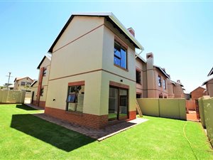 3 Bed Duplex in Country View Estate