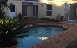 3 Bedroom House in Sunningdale
