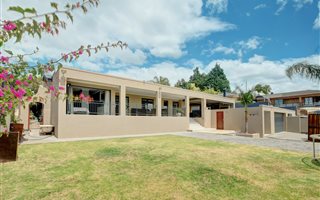 4 Bedroom House in Door de Kraal