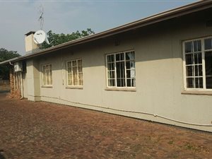 892 m² Office Space in Vanderbijlpark SW