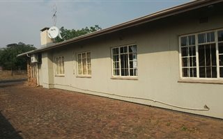892 m² Office Space in Vanderbijlpark SW