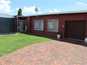 3 Bed House in Golf Park