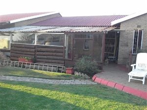 3 Bed House in Rosashof