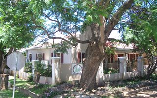5 Bedroom House in Adelaide