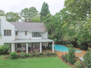 4 Bed House in Buffelspoort
