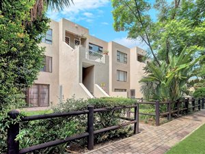 1 Bed Apartment in Parktown North