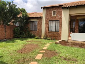 3 Bedroom Townhouse in Mooikloof Ridge