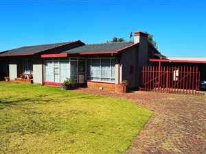 4 Bed House in Albemarle