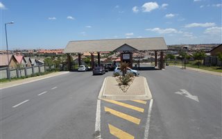 3 Bedroom House in Highveld