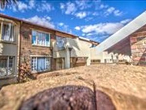 2 Bed Townhouse in Allen Grove