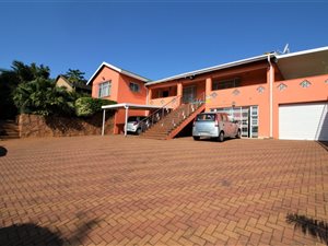 4 Bed House in Sea View