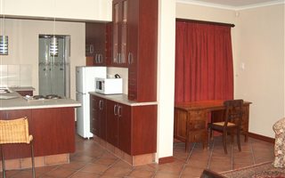 1 Bedroom Garden Cottage in Irene