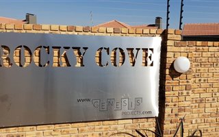 2 Bedroom Apartment in Wilgeheuwel
