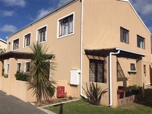 2 Bed Apartment in Fish Hoek