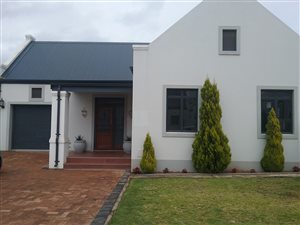 3 Bed House in Roux Park
