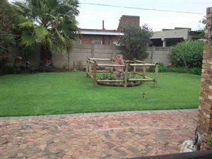 4 Bedroom House in Bonanne