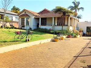 8 Bed House in Villieria