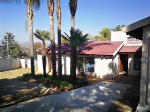 4 Bed House in Weltevreden Park