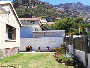 3 Bed House in Lakeside
