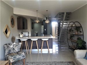 2 Bed Townhouse in Menlo Park